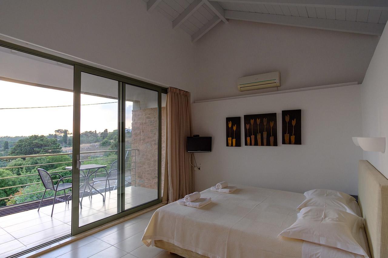 Gerakari Suites Agia Pelagia  エクステリア 写真