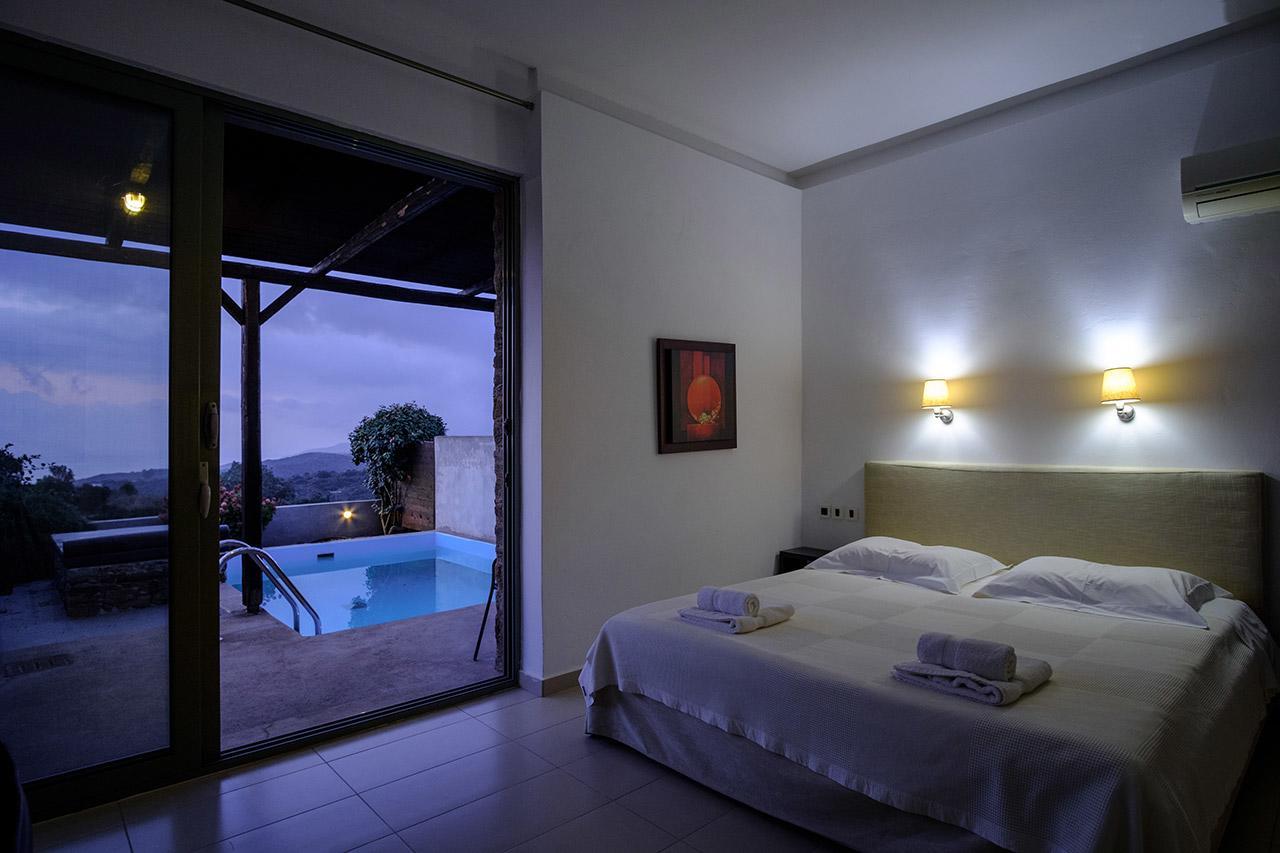 Gerakari Suites Agia Pelagia  エクステリア 写真